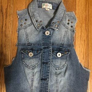 Jean Vest